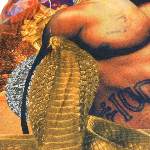 Unique Tupac Shakur Tee T-Shirt Ladies L 2014 Tupac brand - Picture 9 of 9